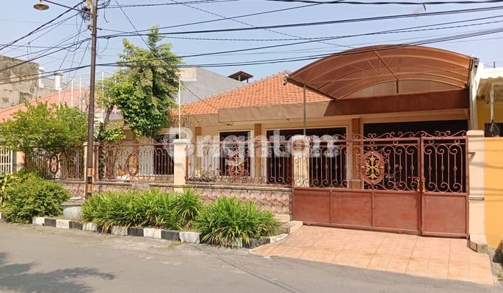 RUMAH SIAP HUNI DI JL JEMUR ANDAYANI SURABAYA DEKAT UK PETRA