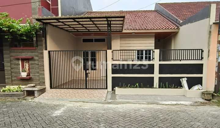 Buat Muslim Aja ! Rumah Baru Depan Mesjid Dekat Pasmod BSD di Griyaloka