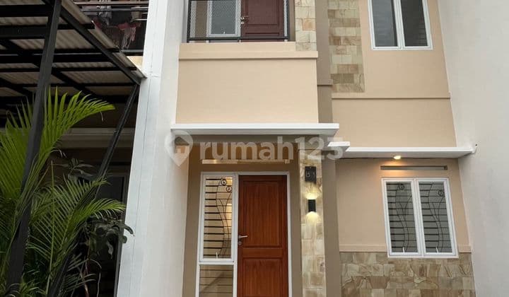 Turun Harga dan Free Biaya !! Rumah Baru Modern 2 Lantai Siap Huni di Pamulang 2