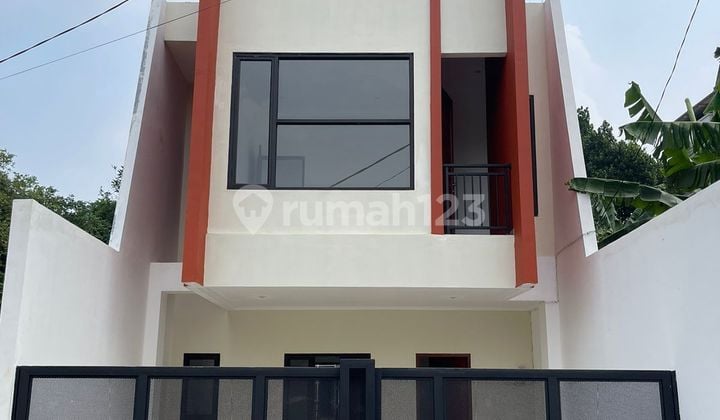 dijual rumah baru di krukut bangunan baru menggunakan material premium pemandangan masih hijau deket dengan sekolah, deket ke toll desari lewat pintu krukut mudah di akses aman nyaman dan tidak banjir