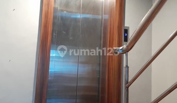 Ruang Kantor 150 M2 Wijaya Grand Center Kebayoran Baru Jakarta Selatan