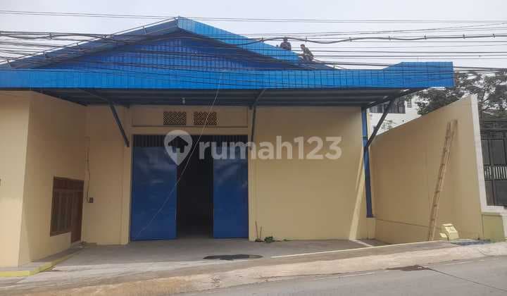 Gudang Strategis Full Renovasi Jalan Raya Semarang Bawen Kabupaten Semarang