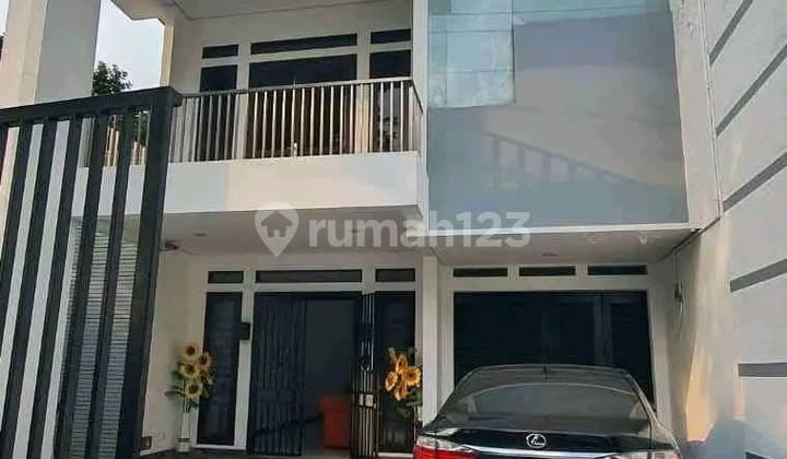 Rumah Mewah 2 Lt Jalan Papandayan Raya Gajah Mungkur Semarang Kota