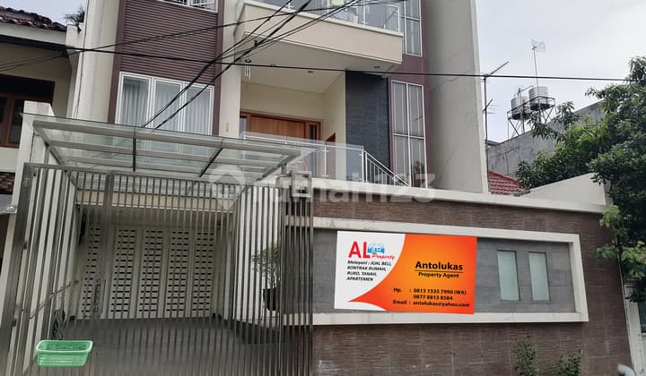 0332jb Rumah 3 Lantai Pluit Putri Rp9m Bisa Nego Rapi,bersih,tinggi Canopy,carpot 3 Mobil