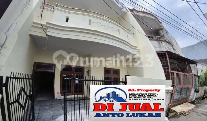 0414JA HOUSE Near Menceng Raya, 2 Floors, Neat, Clean, Already RENOVATED Rp800 million, Slight negotiation possible. Contact for Property Sales, Purchases, Rentals. Hub Antolukas Wa 0813 1535 7990