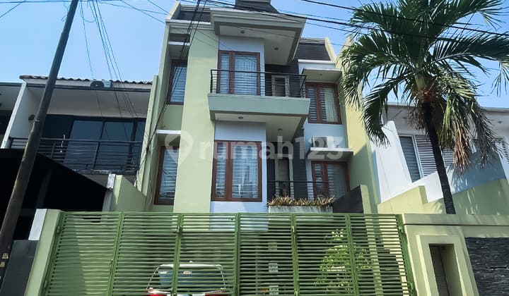 For Rent House in Pondok Indah, South Jakarta ~ Semi Furnished