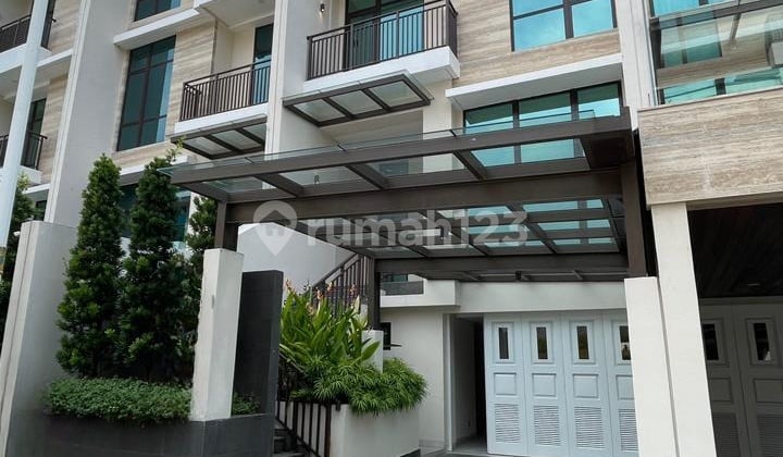 Rumah 4 Lantai Dalam Townhouse di Pondok Indah, Jaksel