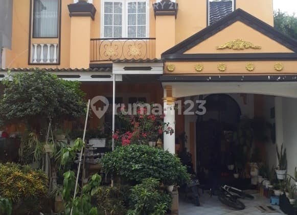 RUMAH 2 LANTAI DI LEGENDA WISATA CIBUBUR