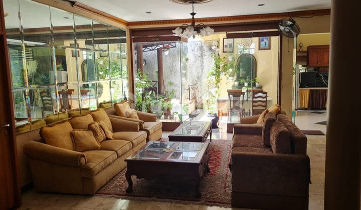 RUMAH GANDENG 2 LANTAI DI PURI SRIWEDARI CIBUBUR DEPOK