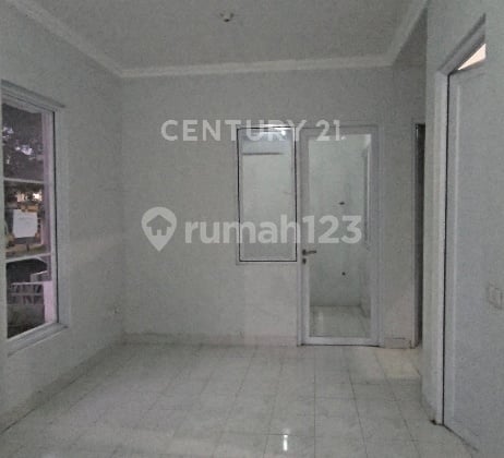 For Sale: Ready-to-Occupy Hook House in Cibubur's Legenda Wisata.