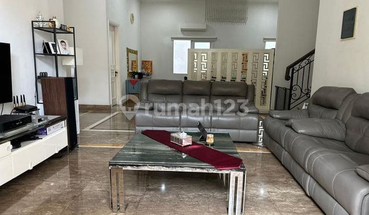 Rumah Pik Full Marmer Dan Full Furnish Posisi Hoek