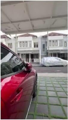 Rumah One Gated di Kuta Badung