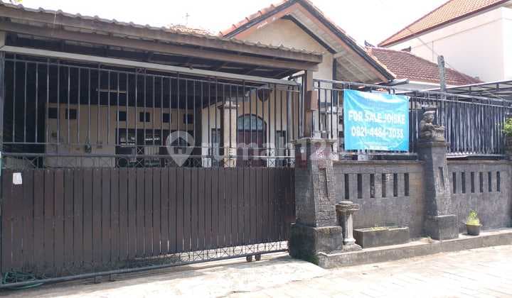 Rumah Menarik Luas Tanah 180m2 di Jimbaran Badung