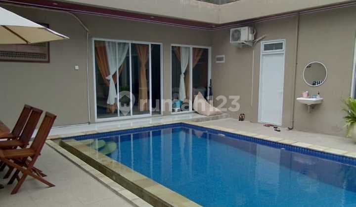Dijual.rumah Siap.huni.dengan.kolam.renang di Taman Kenari.cibubur