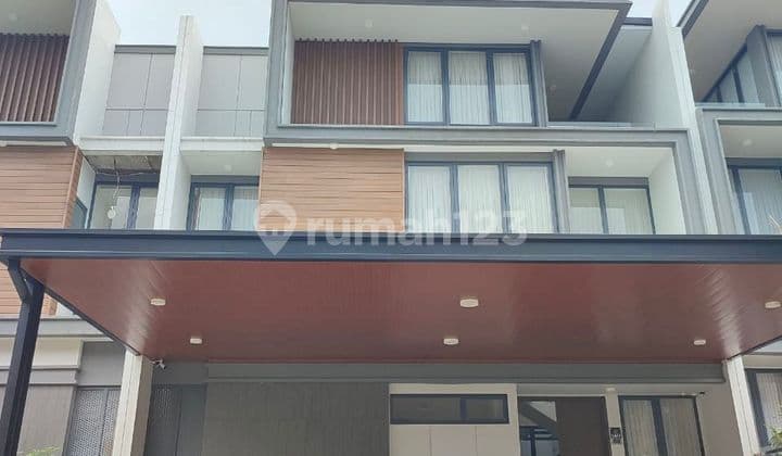 Dijual Rumah 2.Lantai Siap.huni.di.kota Wisata