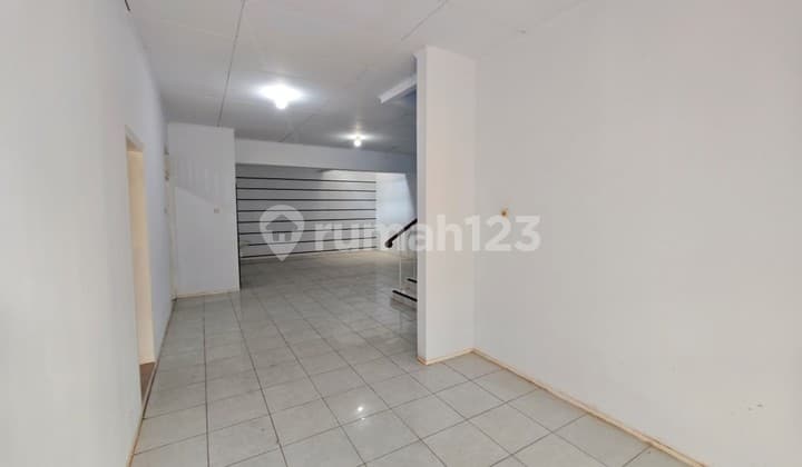 Rumah Siap Huni di Dekat Mahaka Square, Janur Elok, Kelapa Gading