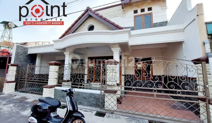 Rumah 2 Lantai Bagus di Kartosuro, Sukoharjo