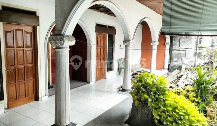 Tanah Murah Bonus Rumah Tengah Kota Solo di Pinggir Jalan Raya