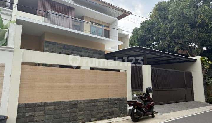 Luxurious 2-Story House in a Strategic Location Near Toll Gate