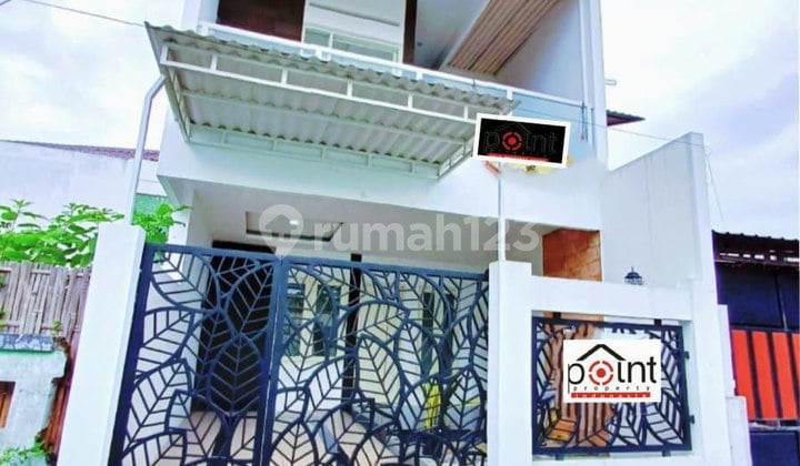 Rumah Baru 2 lantai Posisi StrategisTengah Kota Solo