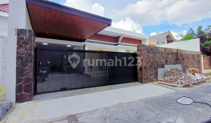 Rumah Mewah Proses Finishing Tengah Kota Solo