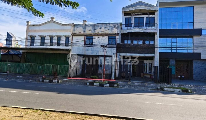 Ruko 2 Lantai Lokasi Strategis di Solobaru