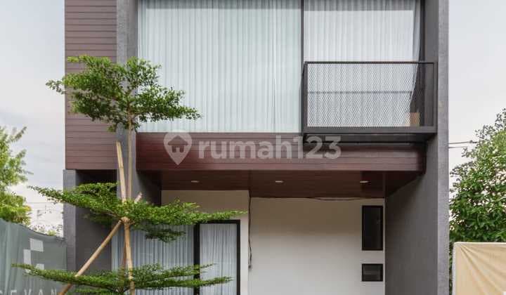 Rumah Cluster 3 Lantai Dekat Pusat Bisnis Stasiun Mrt