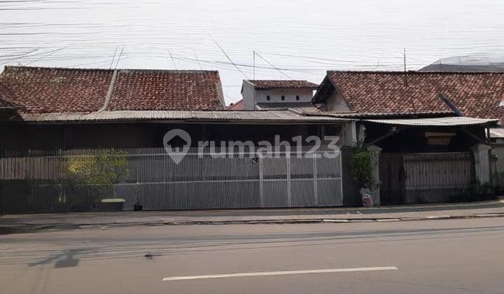 Rumah Hitung Tanah Strategis Cocok Untuk Usaha