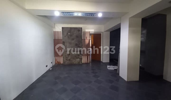 Ruko Siap Pakai 50M Dari Jalan Utama Kebon Jeruk Jakarta Barat