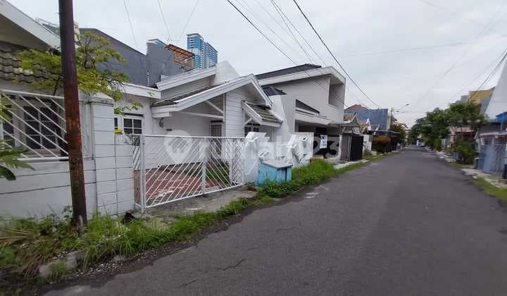 Rumah di Wisma Permai Barat 3 Dekat Galaxy Mall