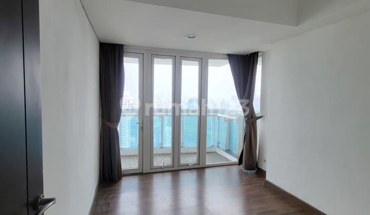 For Rent: Royale Springhill Kemayoran Apartment 3 BR unfurnished