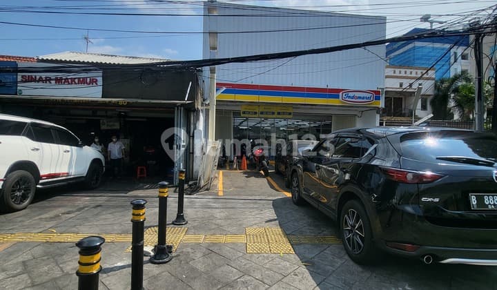 DIJUAL CEPAT RUMAH UNTUK USAHA LOKASI JALAN RAYA JATINEGARA TIMUR STRATEGIS