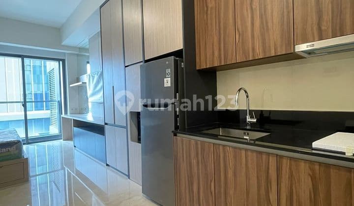 DISEWAKAN LUXURIOUS APARTEMENT AT 57 PROMENADE THAMRIN TYPE STUDIO