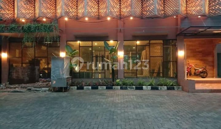Dijual Tempat Usaha Di Prapanca Raya, Kebayoran Baru , 3 Lantai!