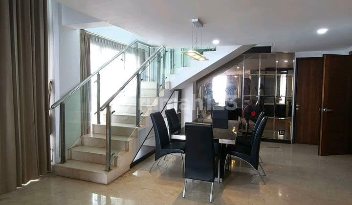 Dijual Penthouse Apartemen Royale Springhill Kemayoran Furnished View Golf