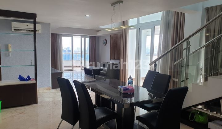 Disewakan Penthouse Apartemen Royale Springhill Kemayoran 3 Br View Golf