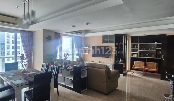 Disewakan Apartemen Royale Springhill Kemayoran 3 Bedroom Furnished