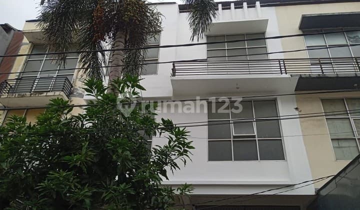 Disewakan Rumah di Petojo Lokasi Strategis Cocok Buat Tempat Usaha atau Tempat Tinggal