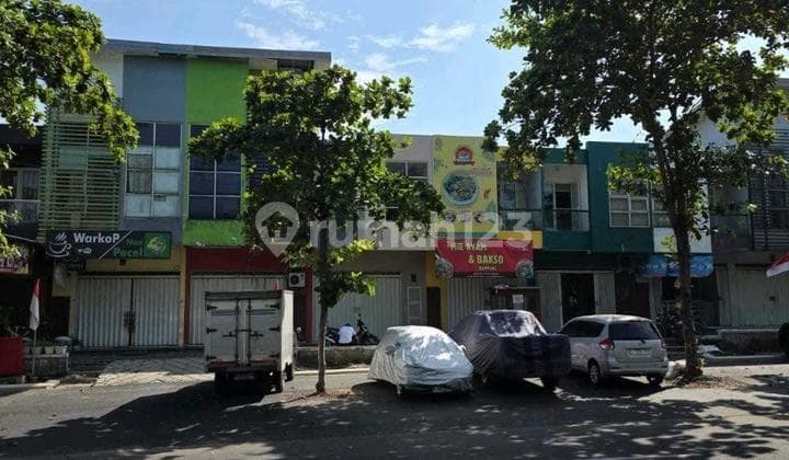 Quick Sale! Affordable Ruko in North Citraland! Strategic Location, First Come First Served! Strategically Located Near Superindo, Near Citra Berkat School, Near Commercial Area, Near Ciputra University and Ciputra Hospital, 2-Story Ruko in the Best Location. Ruko Suitable for Business