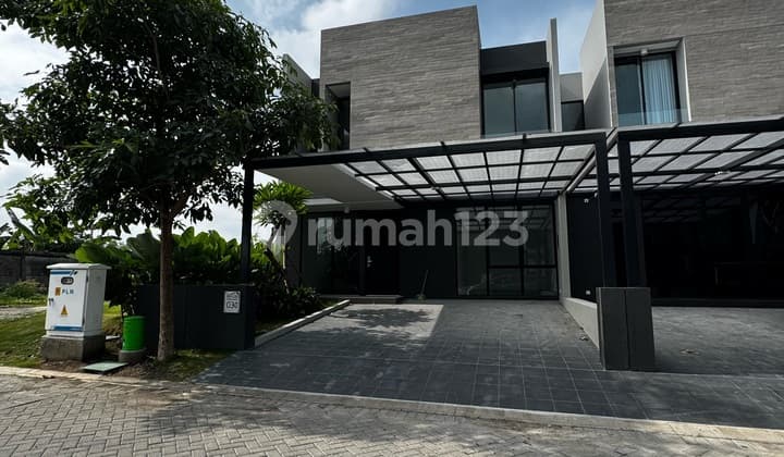 RENT A NEW MODERN MINIMALIST HOUSE IN CITRALAND! Close to Citra Berkat School, near Gwalk, near Northwest, and other Commercial Areas!