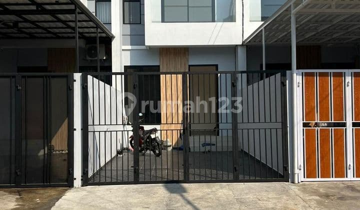 Rumah Murah 2 Lantai Joglo Jakarta