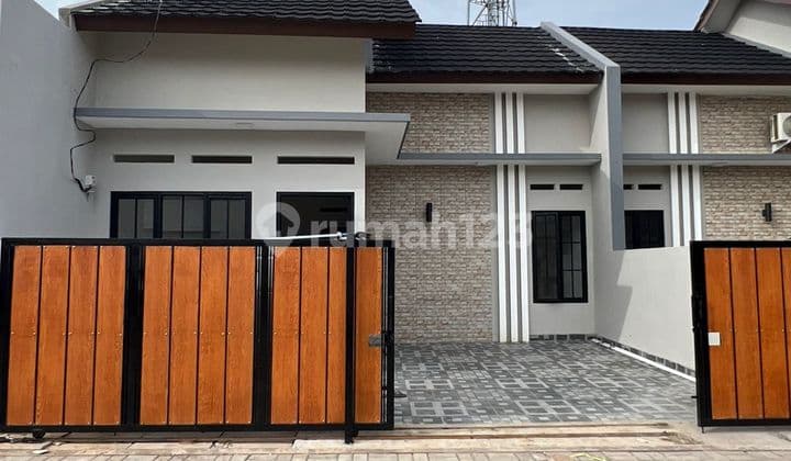 Rumah Baru Sekitar Joglo