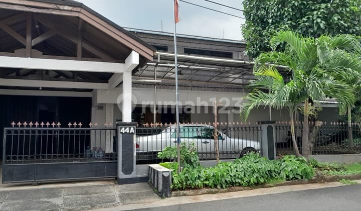 Rumah Besar Bawah Pasar di Kemanghusan Jakartata