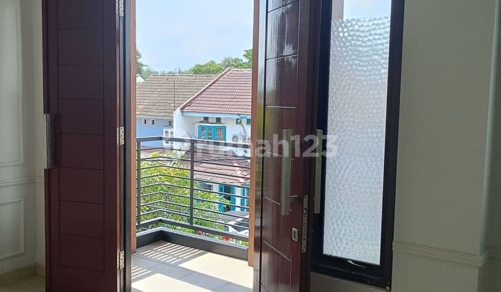 Rumah Siap Huni Di Bsd Dekat Pasar Modern