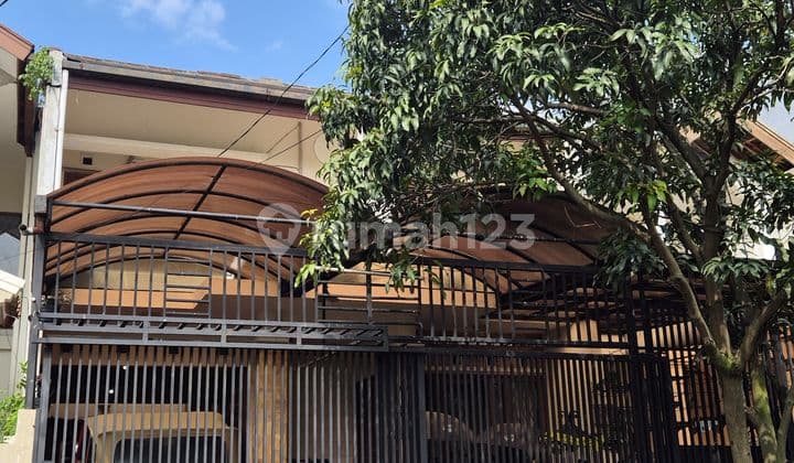 Dijual Rumah 2 Lantai Siap Huni di Komplek Istana Regency 2 Bandung