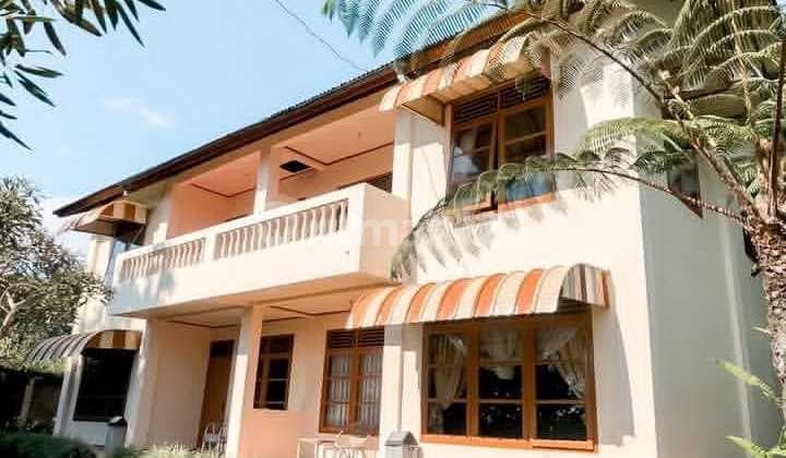 Rumah Villa Suasana Klasik & Unik di Nagrak Subang