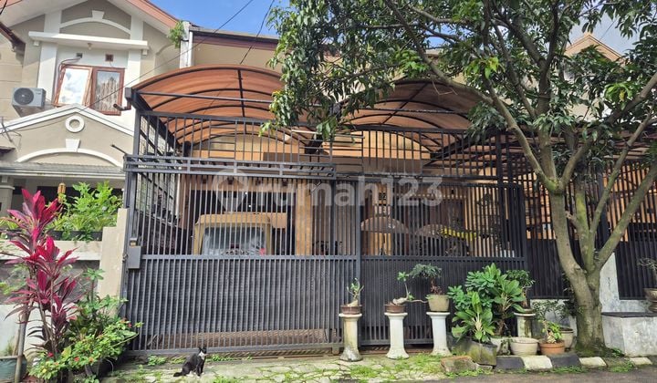 Dijual Rumah 2 Lantai Siap Huni di Komplek Istana Regency 2 Bandung