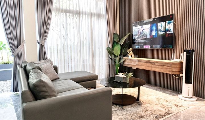 Disewakan Rumah Furnish Luas di Lokaradya Kota Baru Parahyangan Bandung