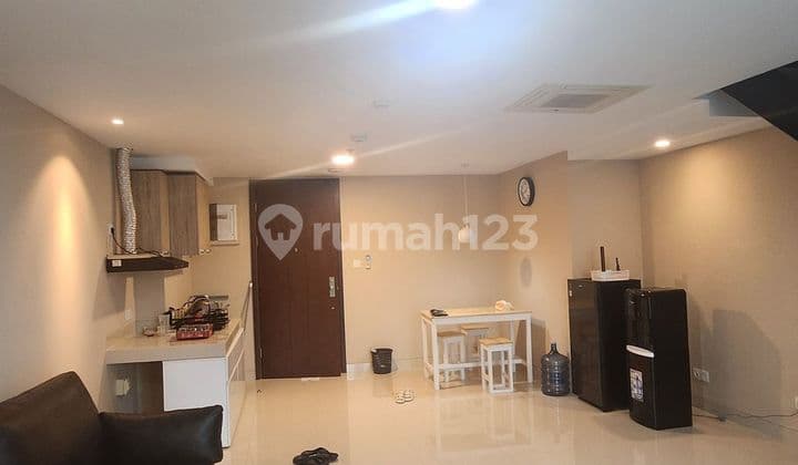 Di sewakan unit bizt loft type 2 lantai siap huni sebrang Uph