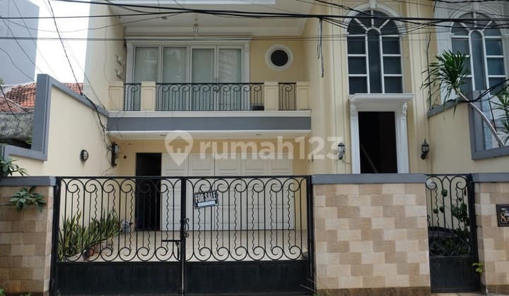 Jual Rumah Strategis Pusat Kota Setiabudi Jakarta Selatan